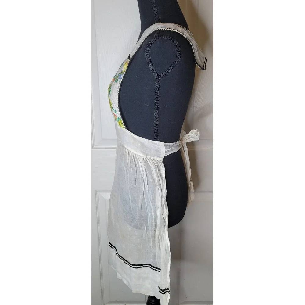 Vintage‎ Bib Apron With Pocket Sheer Fabric w/ Flowers Roses Grannycore